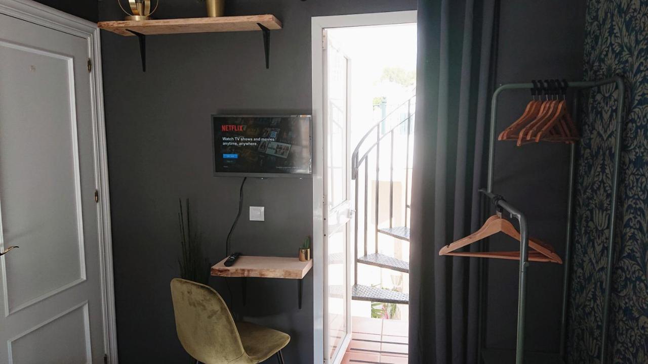 Carmen Rooms -- Boutique B&B By The Sea เนร์คา ภายนอก รูปภาพ